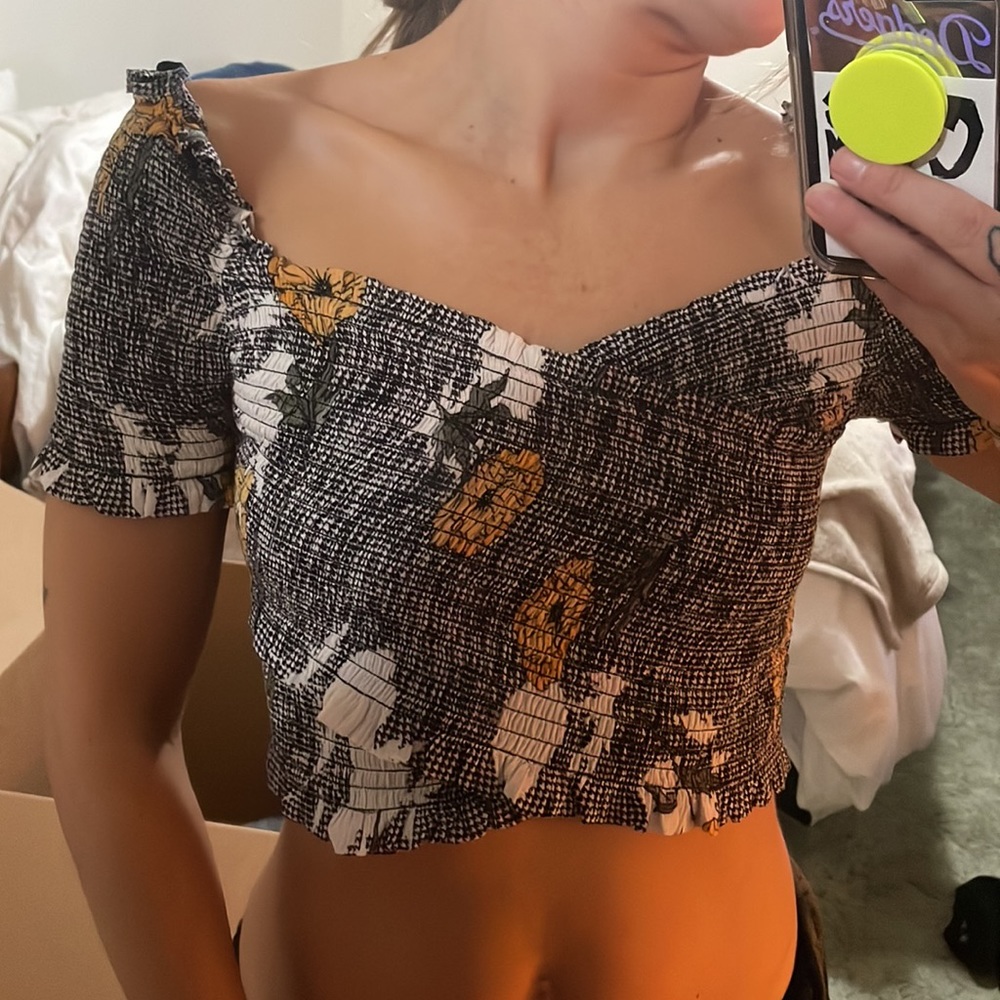 Astr the label crop top S